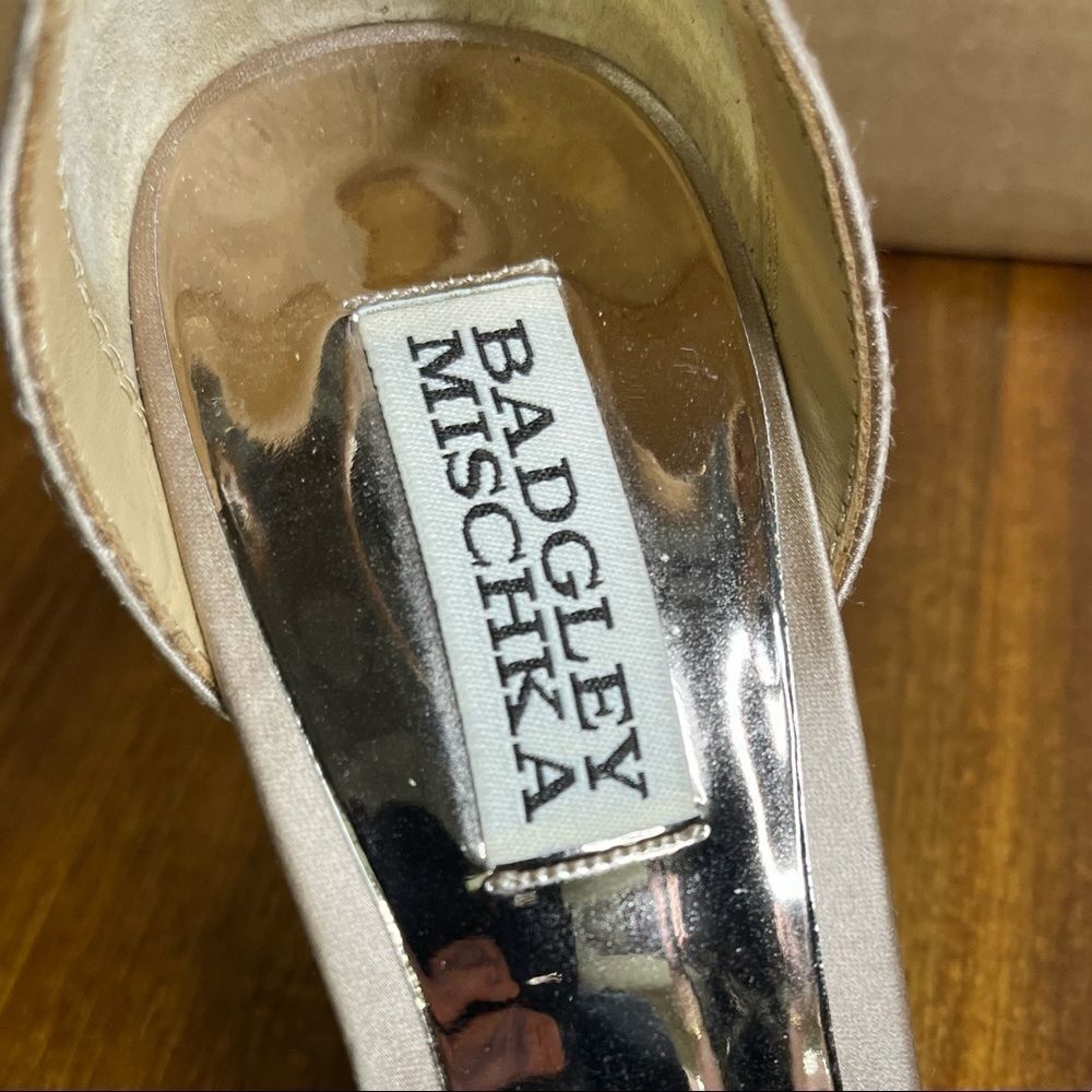 Badgley Mischka Heeled Sandals - Picture 11 of 16